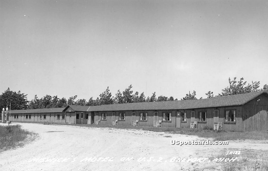 Miswicks Modern Motel - Vintage Postcard